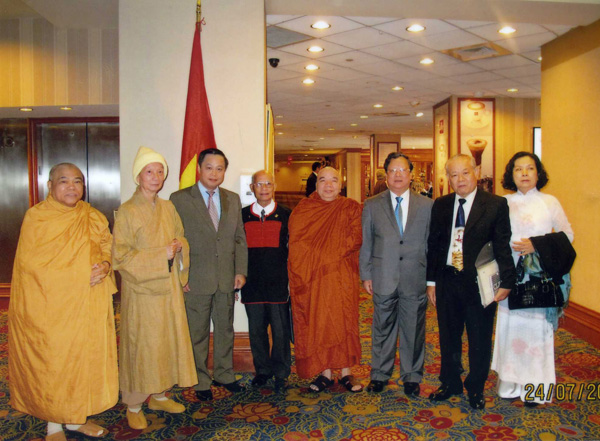 Some images of the delegation of Vietnamese religious dignitaries in the US